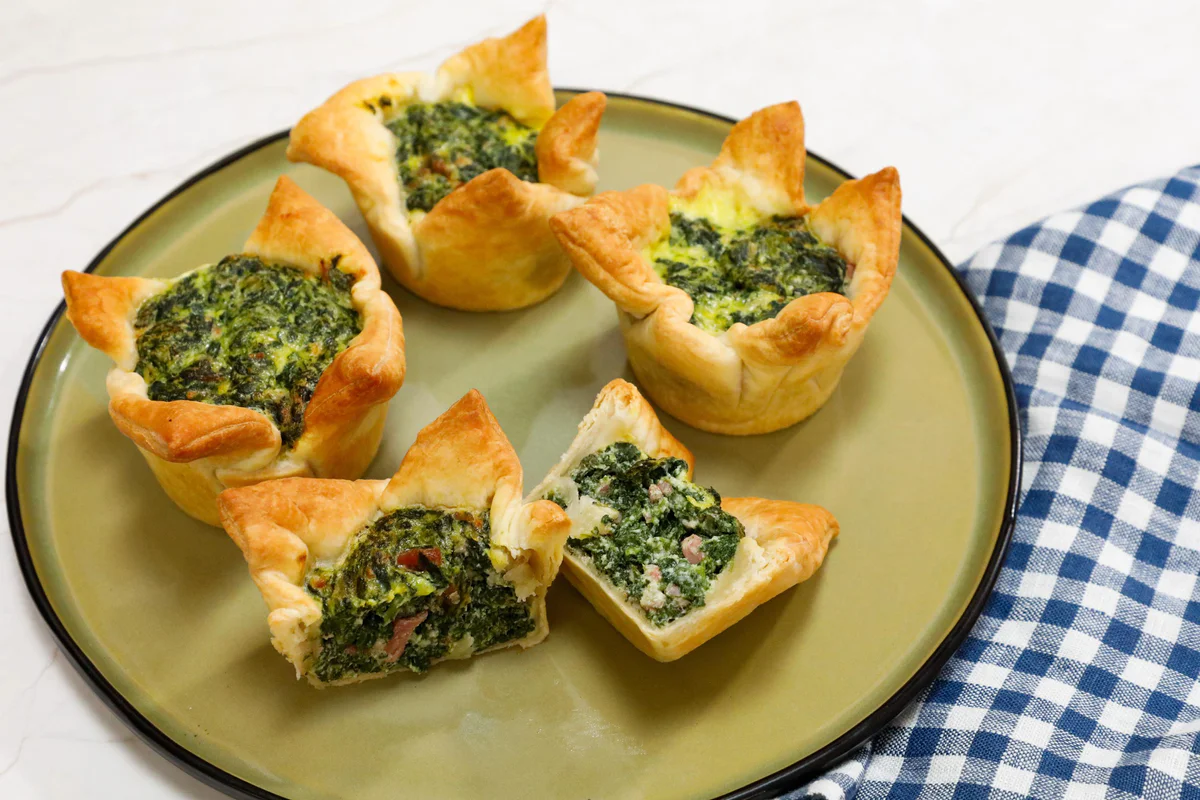 tortine-salate-stracchino-spinaci-speck