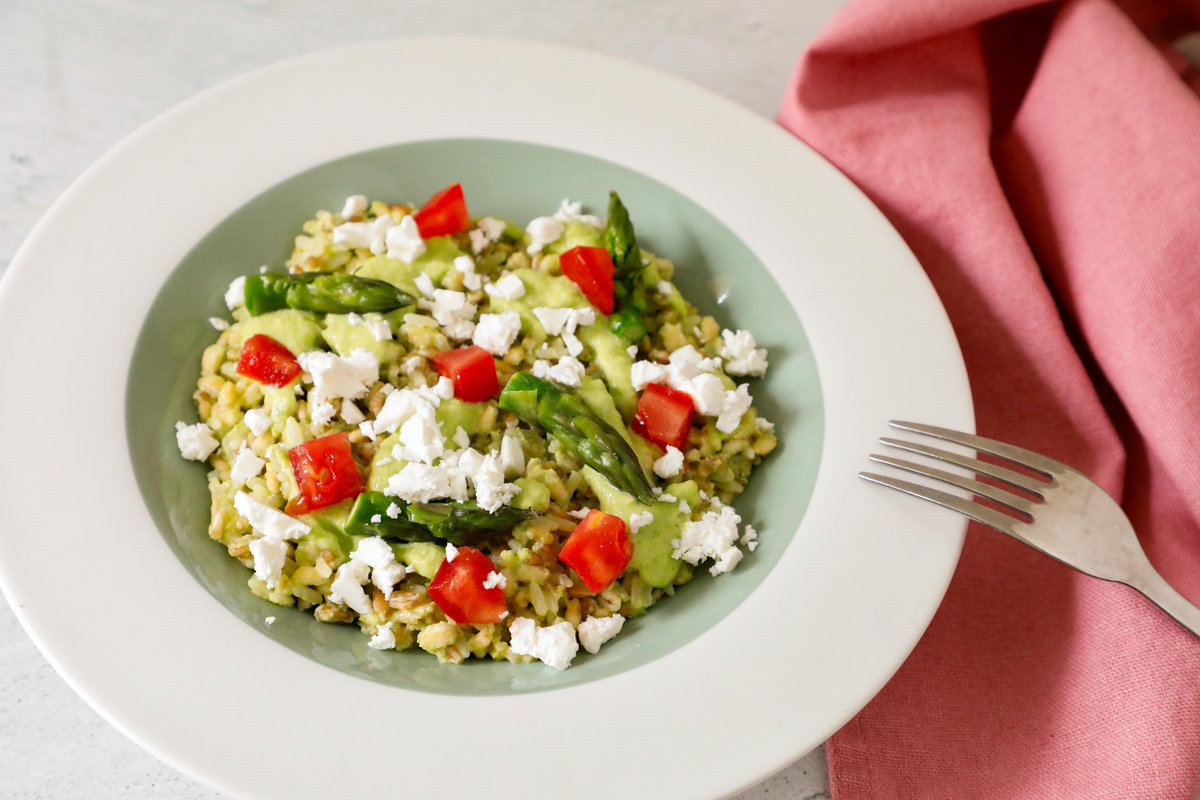 Insalata di Cereali con Pesto di Asparagi e Feta
