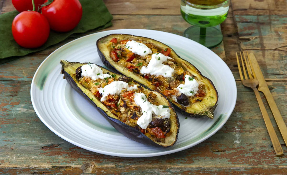 barchette-di-melanzane-al-forno-stracciatella-pomodoro