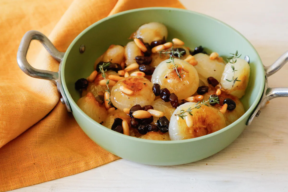 cipolline-in-agrodolce-uvetta-e-pinoli 