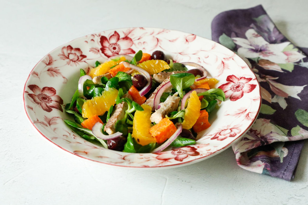 Insalata invernale con sgombro e arance