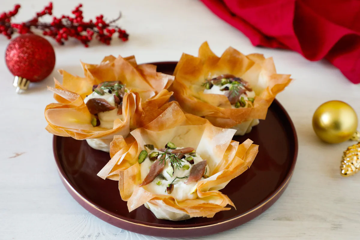 cestini-pasta-fillo-burrata-alici