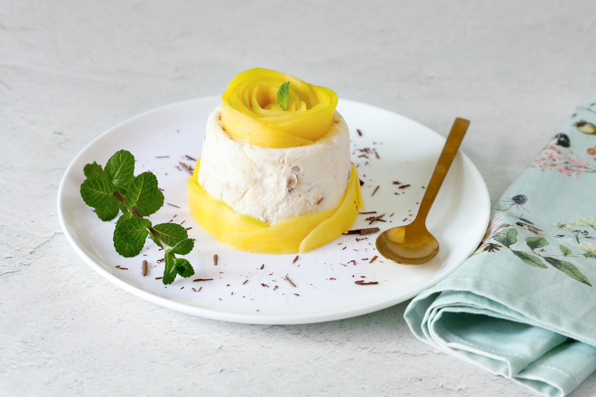 Mini charlotte di mango e colomba