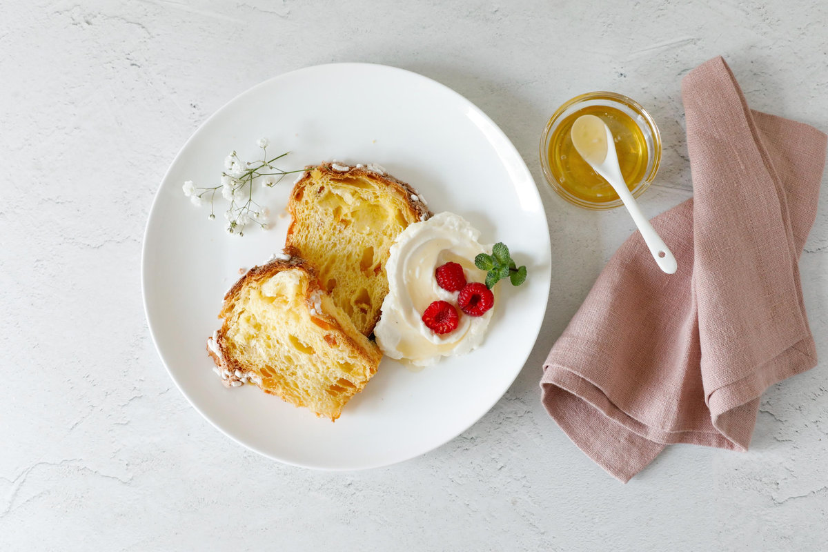 Colomba con crema al miele