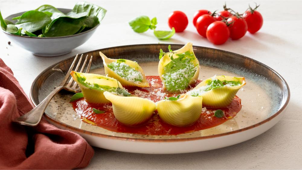 Conchiglioni Ripieni di Ricotta e Spinaci con Salsa al Pomodoro