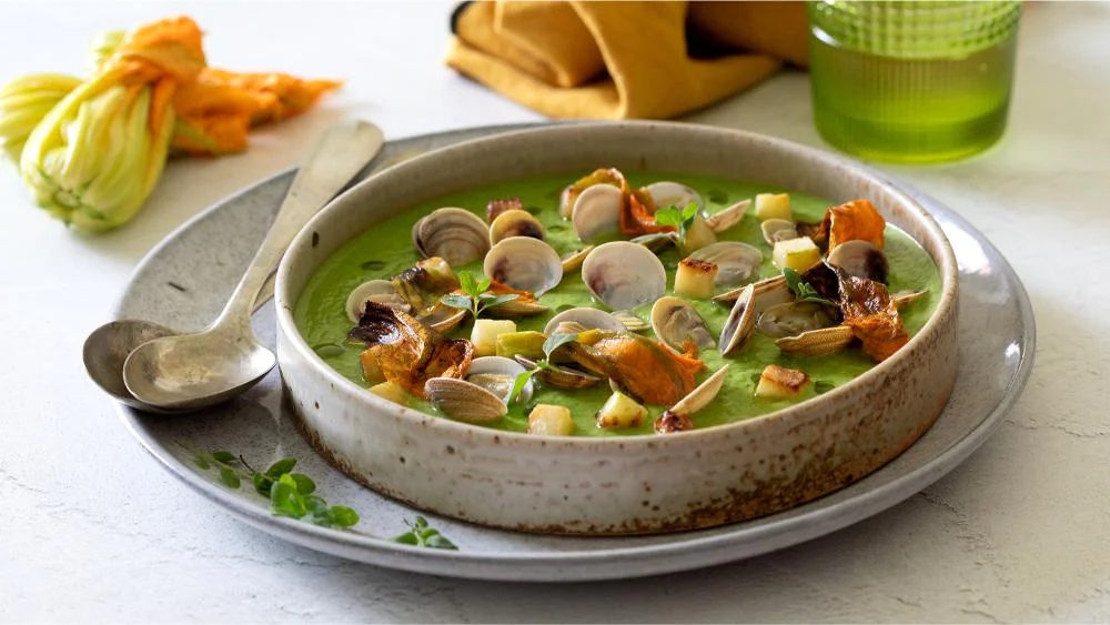 crema-di-zucchine-vongole-fiori-zucca