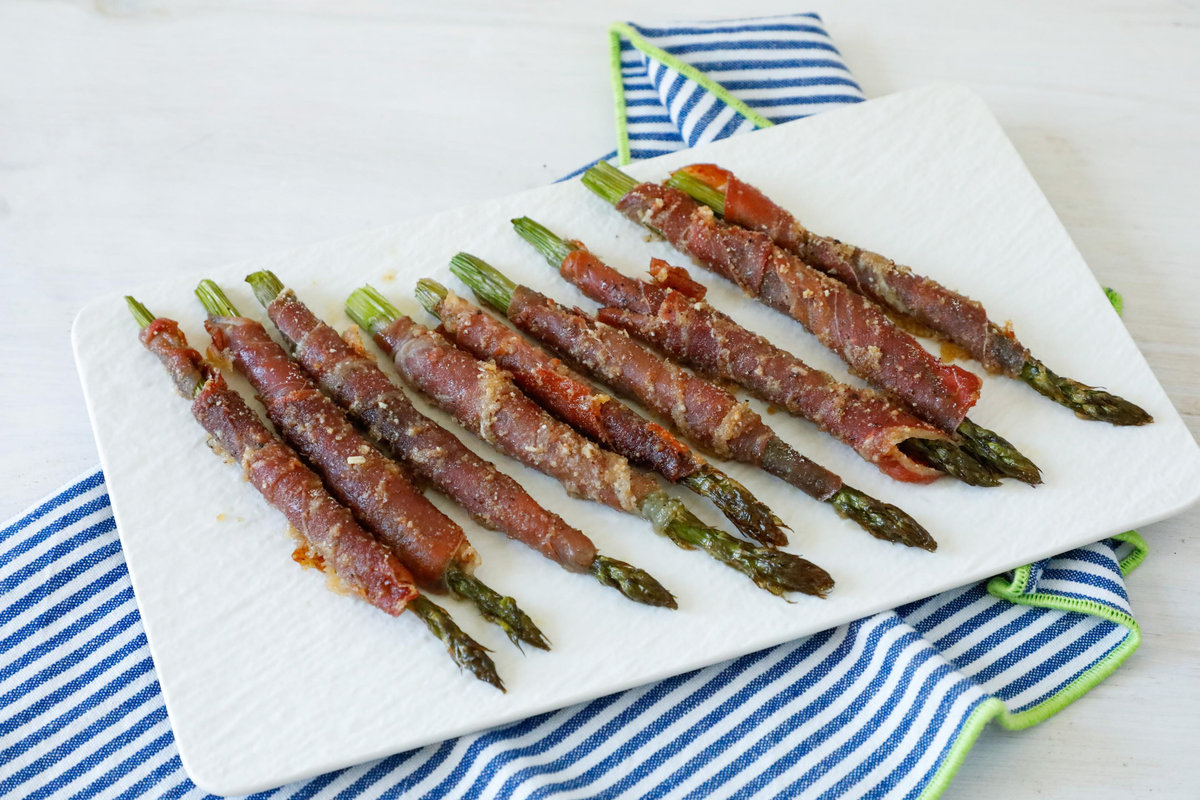 Involtini di Asparagi e Prosciutto Cotti al Forno