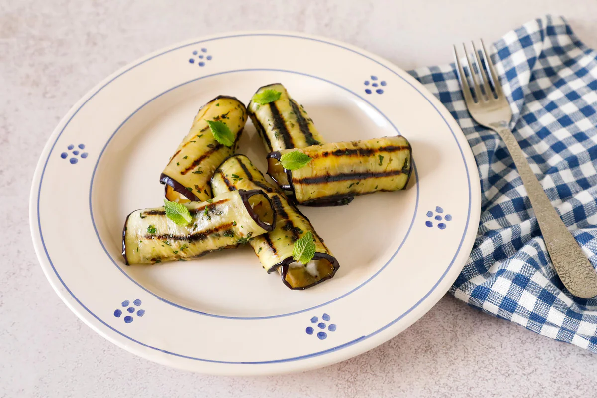 involtini-di-melanzane-con-mozzarella-e-carciofini