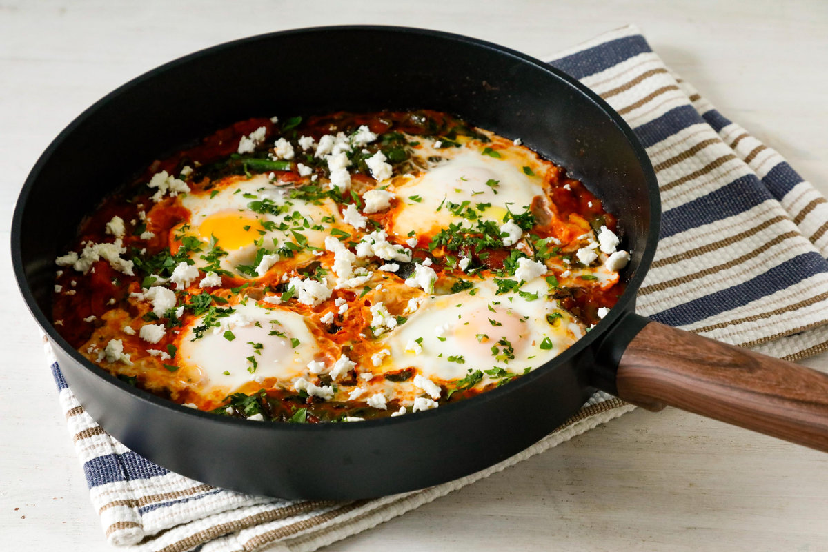 Shakshuka con Spinaci​ e Feta e Uova