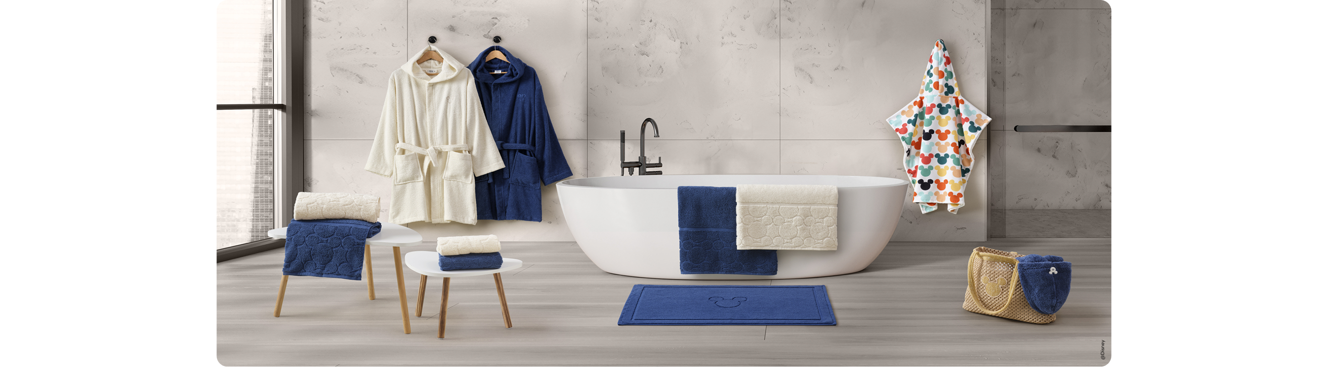 Collezione Disney Home con accappatoi, asciugamani, tappeto e accessori per il bagno