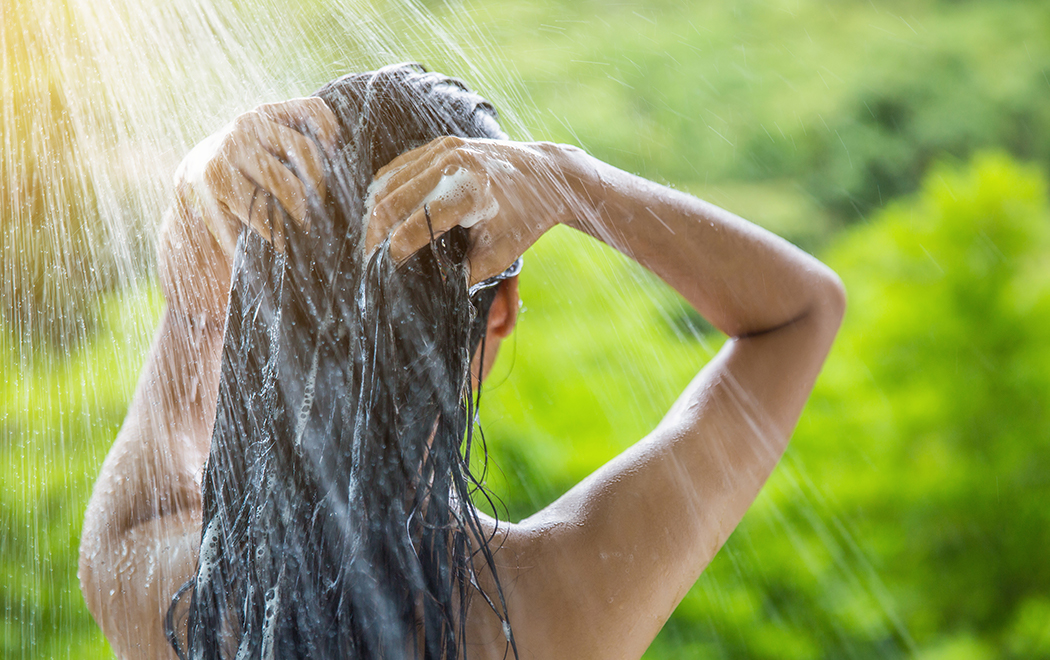 shampoo-e-balsamo-delicati-adatti-a-tutti-i-tipi-di-capelli-image