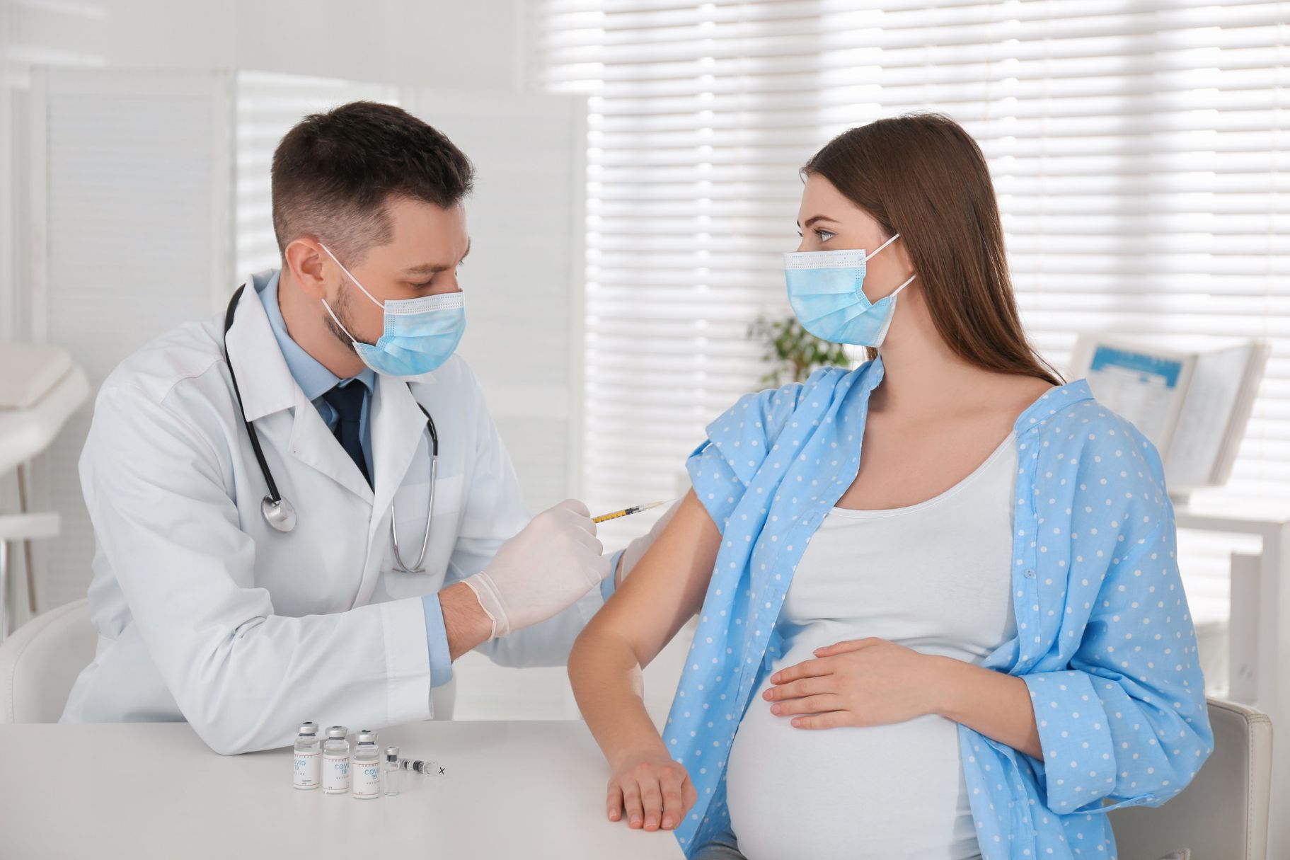 vaccino-anti-covid-in-gravidanza-e-allattamento-image
