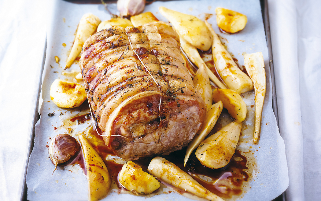 arrosto-di-maiale-con-timo-aglio-pastinache-patate-e-pere-thumbnail