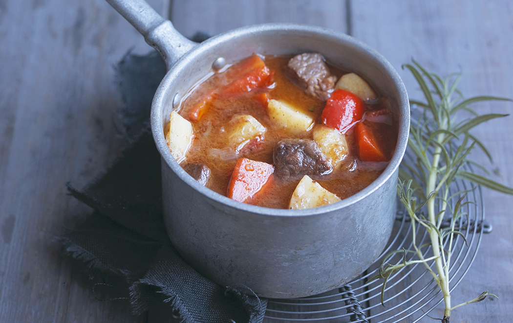 gulasch-di-bovino-adulto-e-patate-thumbnail