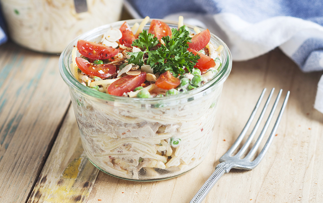 insalata-di-pasta-con-piselli-e-salsa-sriracha-image