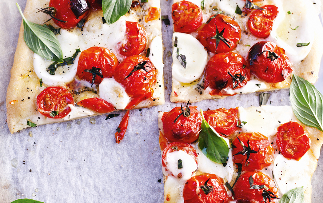 pizza-ai-ciliegini-mozzarella-e-basilico-thumbnail
