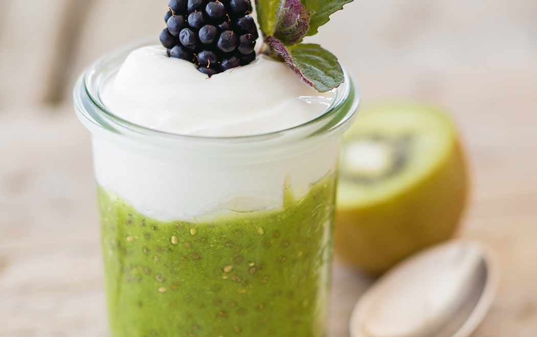 dessert-di-kiwi-con-semi-di-chia-e-crema-di-soia-thumbnail