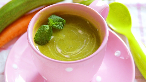 crema-di-zucchine-e-yogurt-al-profumo-di-menta-image