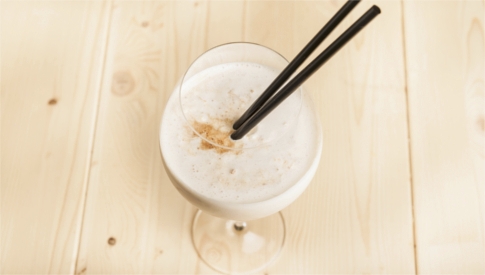 milk-shake-nocciola-yogurt-e-caffe-image