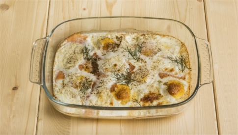 Uova-al-forno-con-salmone-marinato-e-crescenza-thumbnail