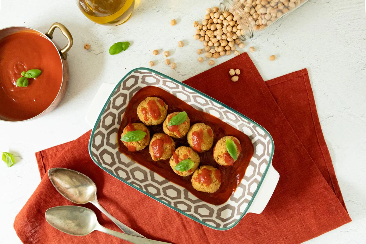 polpette-di-ceci-al-sugo