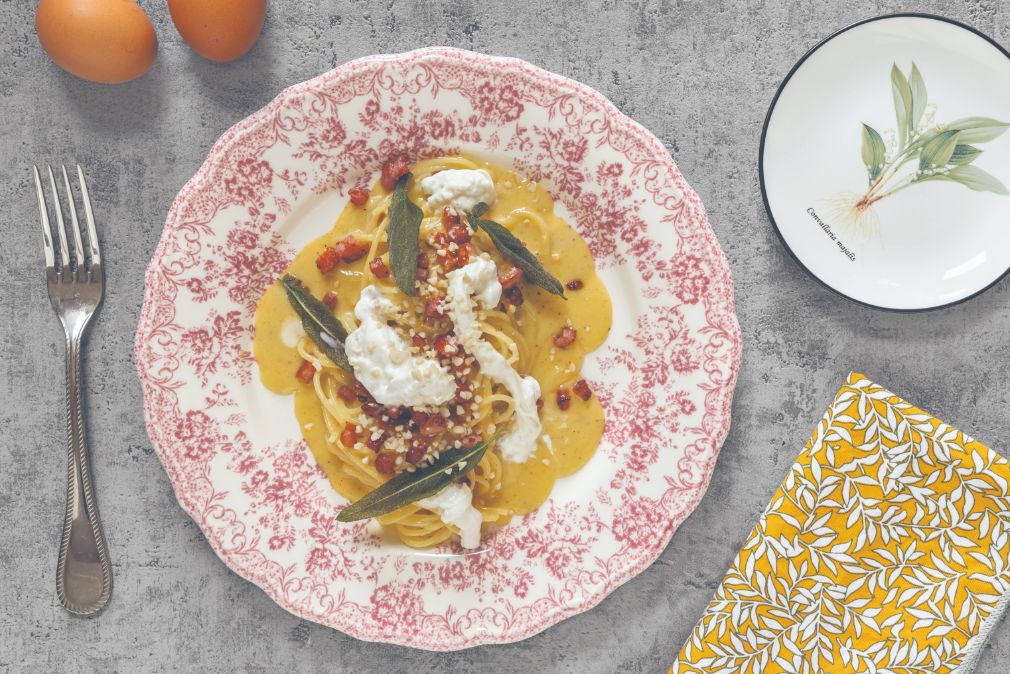 spaghetti-carbinara-stracciatella-salvia-fritta-image