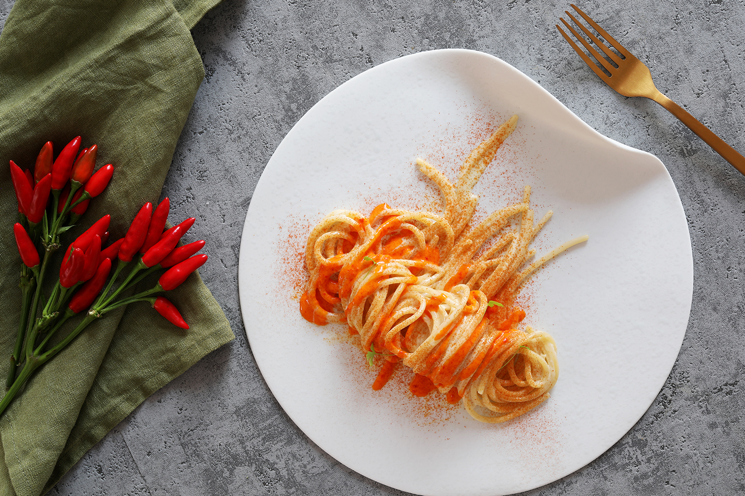 spaghetti-alla-chitarra-aglio-olio-peperoncino-image