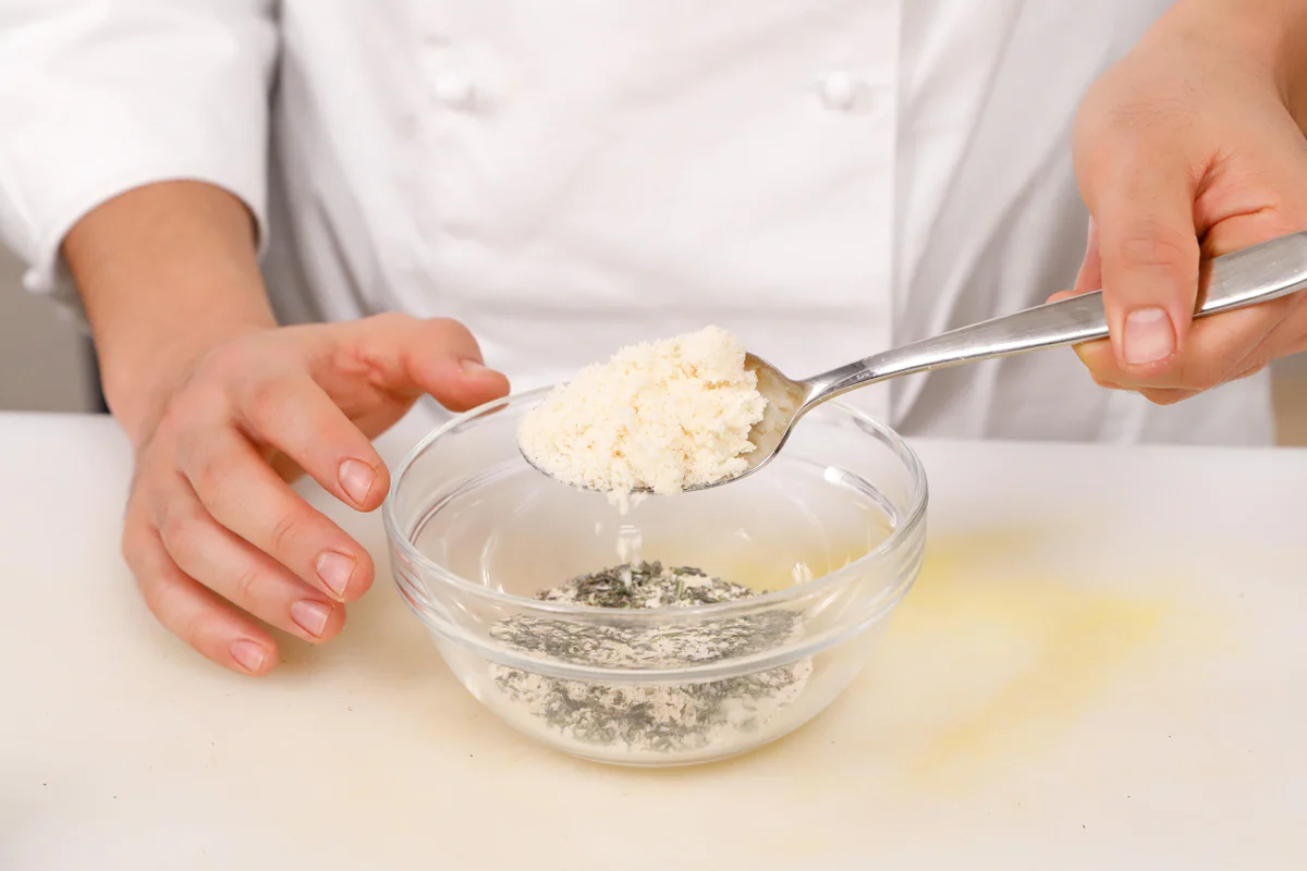 rosolare cipolla e speck