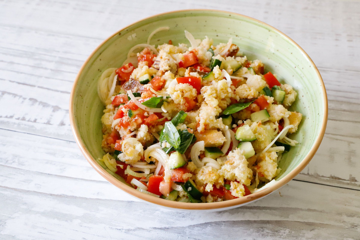 Panzanella toscana