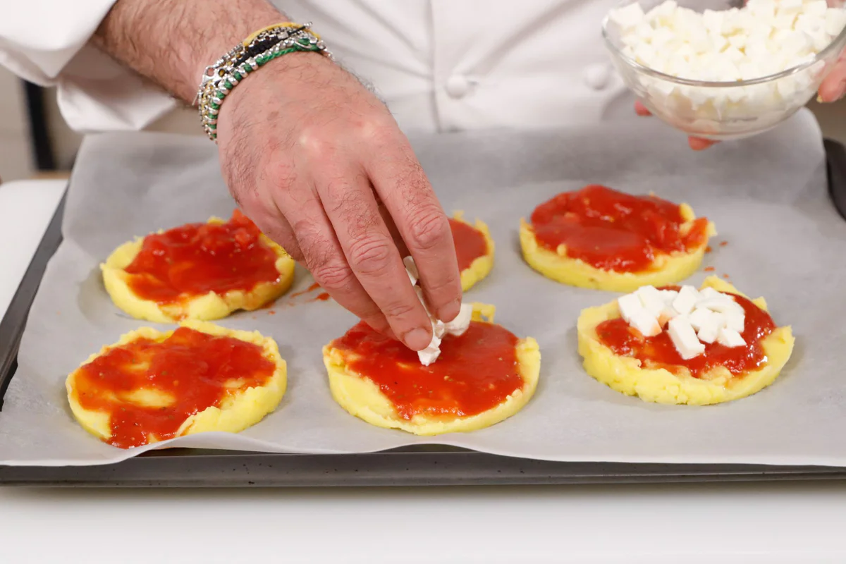 cuocere le pizzette di patate