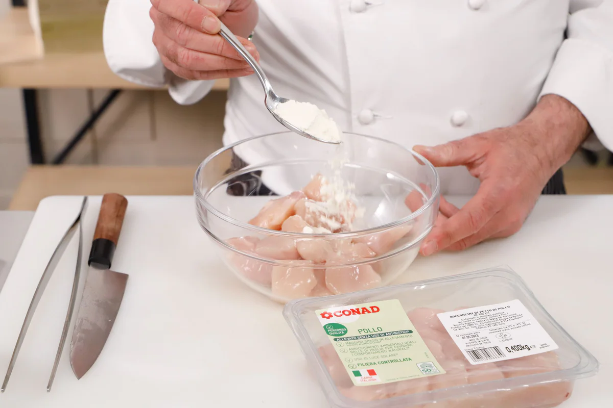 dividere il pollo in bocconcini