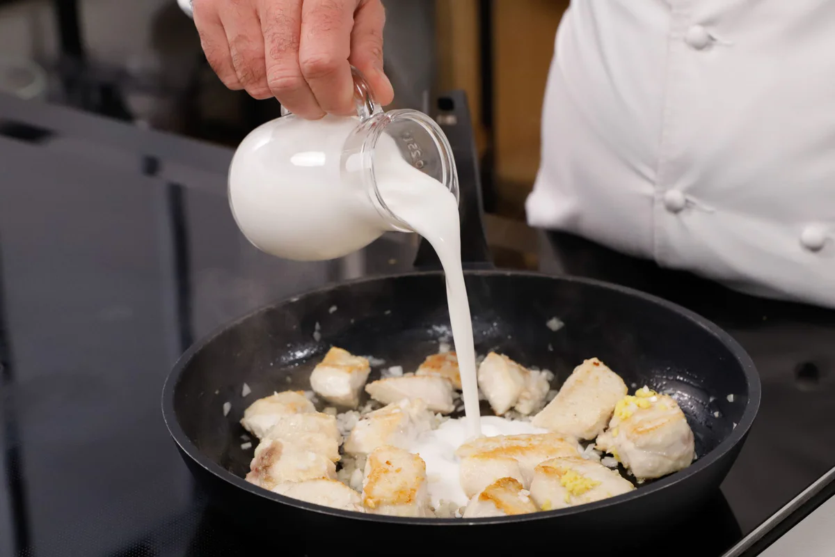 aggiungere latte di cocco