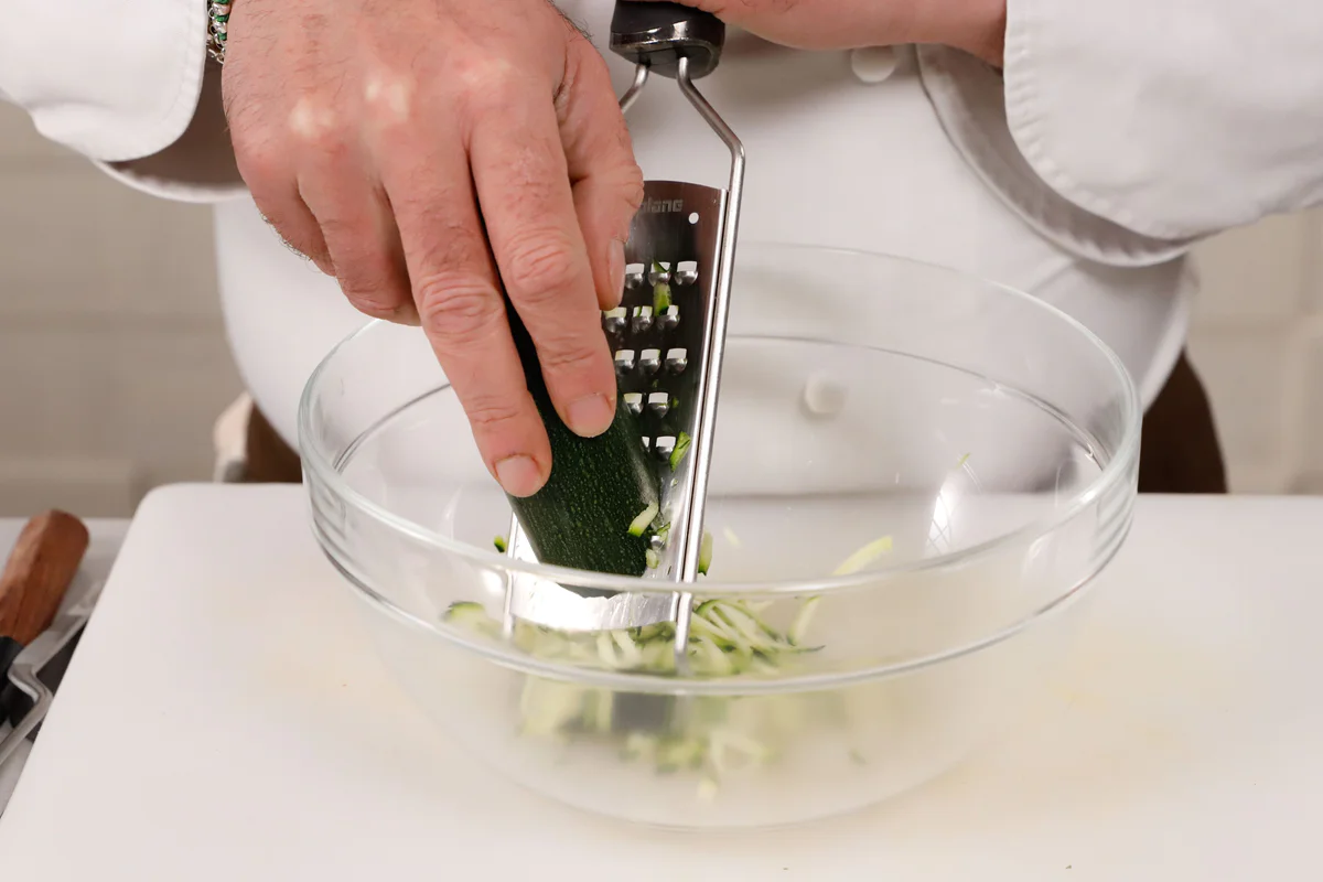 grattugiare le zucchine