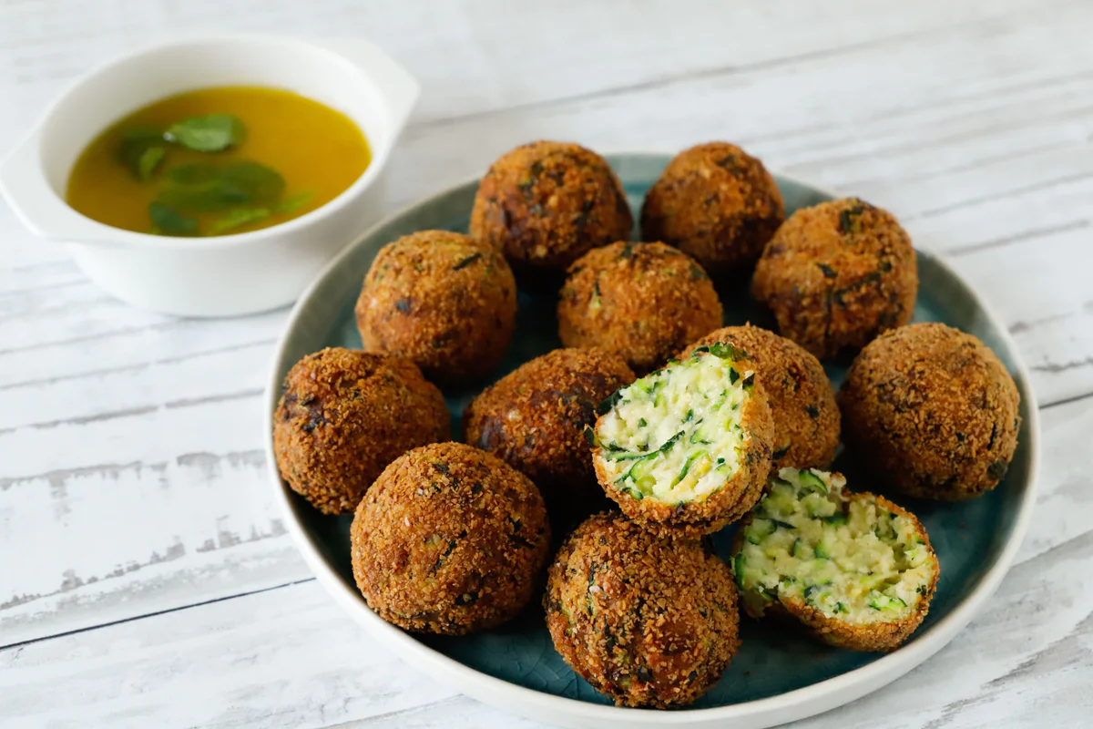 polpette-di-zucchine-con-salsa-alla-scapece