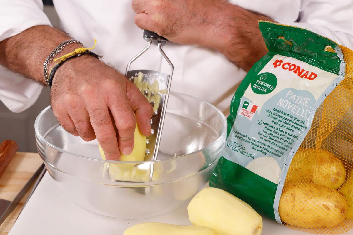 sbucciare le patate