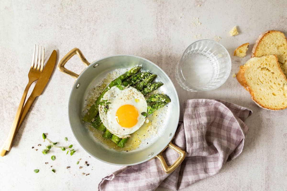 Asparagi e uova