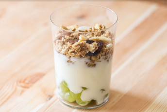 dolce-estivo-uva-fichi-muesli-thumbnail