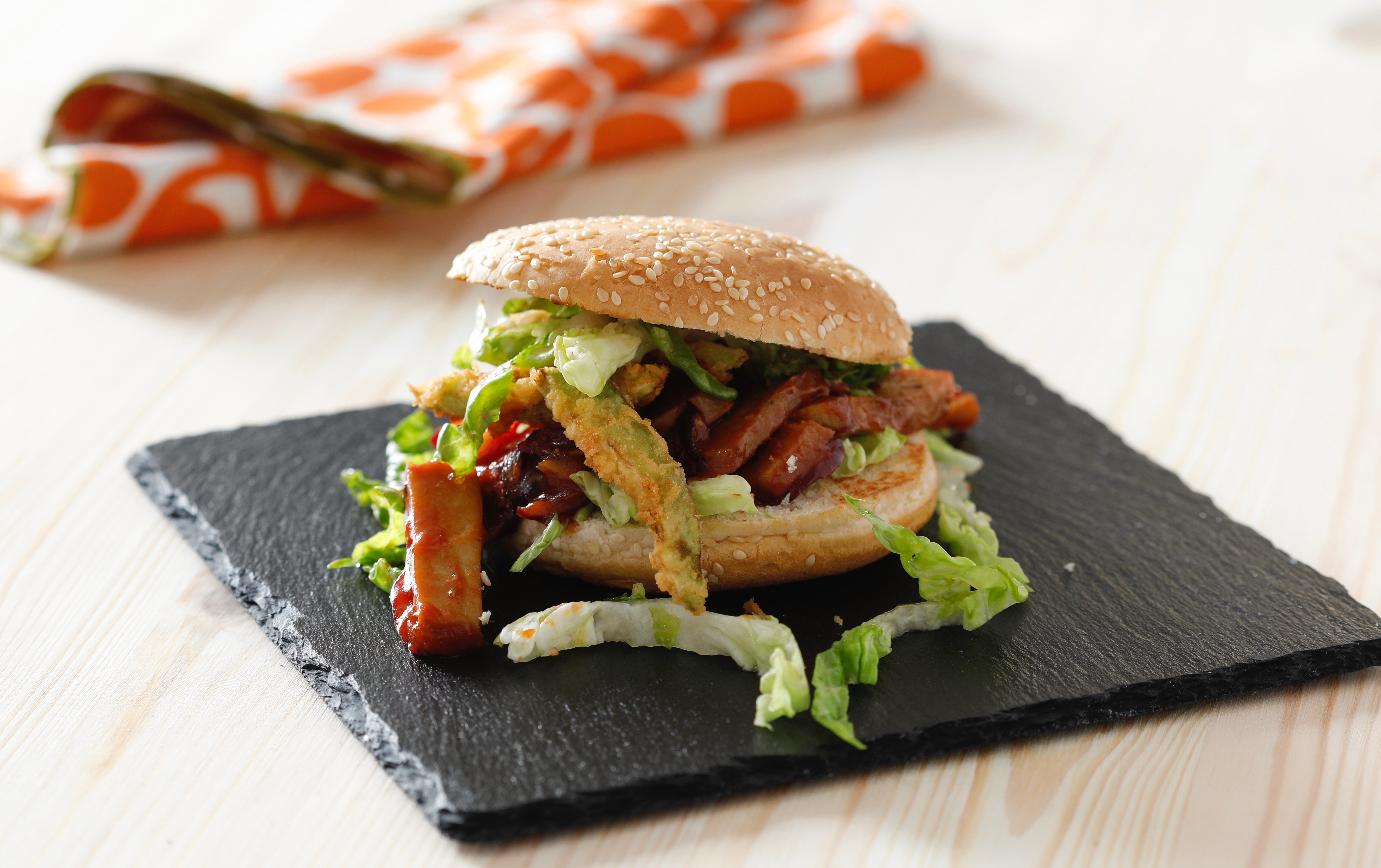 hamburger-esotico-con-fettina-di-bovino-thumbnail