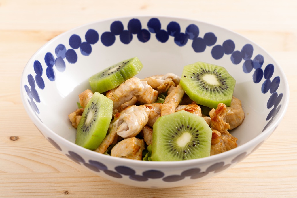 insalata-tacchino-e-kiwi-ricetta-dietetica-veloce-image