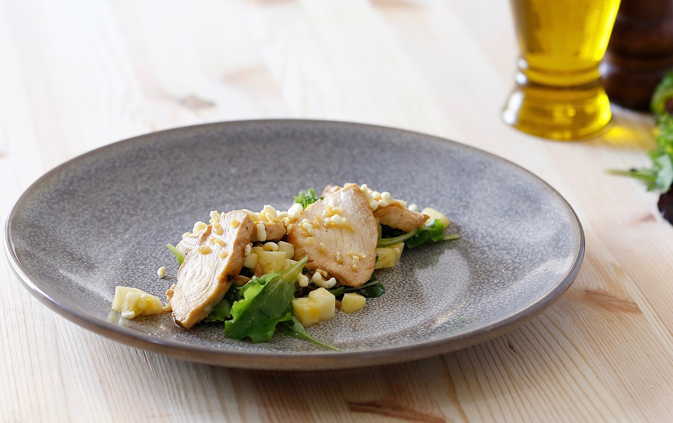 tataki-di-pollo-con-patate-soffiate-e-ananas-thumbnail