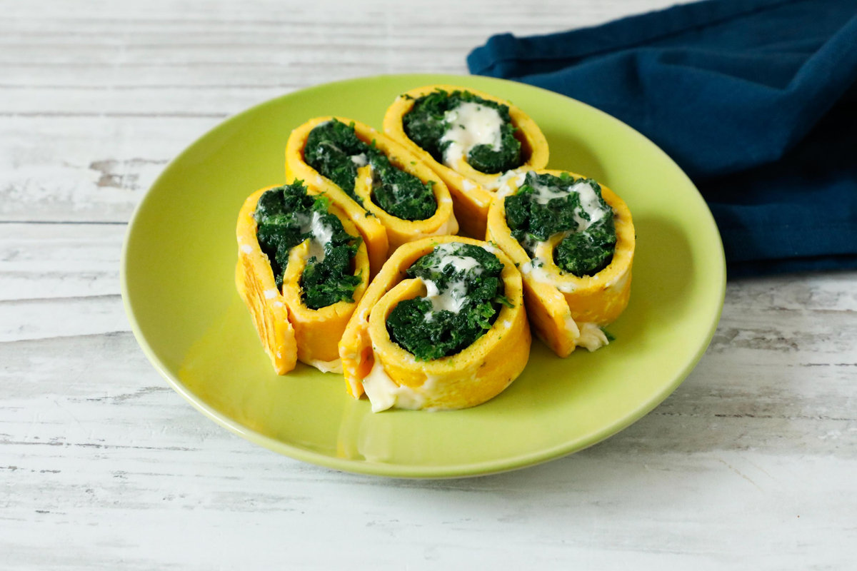 Rotolo di frittata con spinaci