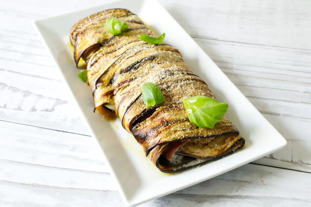 rotolo-di-melanzane-mozzarella-prosciutto