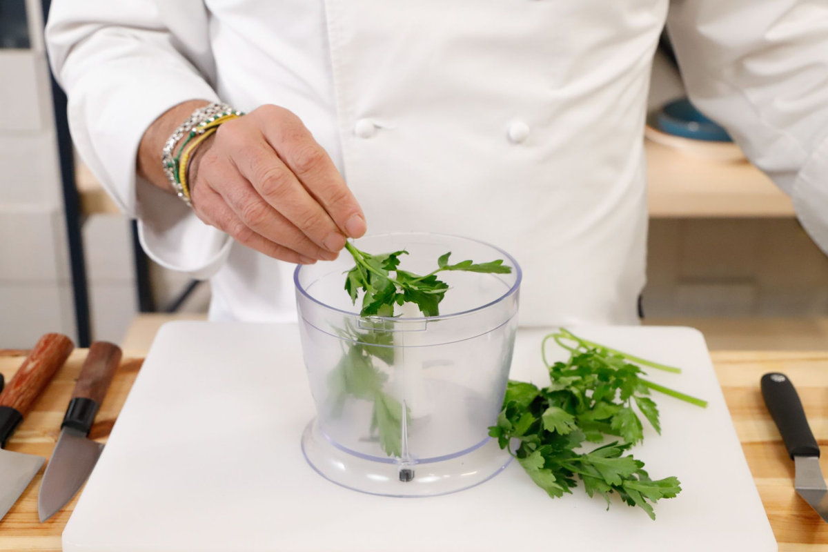 tritare le erbe aromatiche