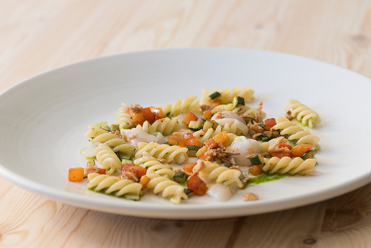 fusilli-al-ragu-di-verdure-e-capesante-image