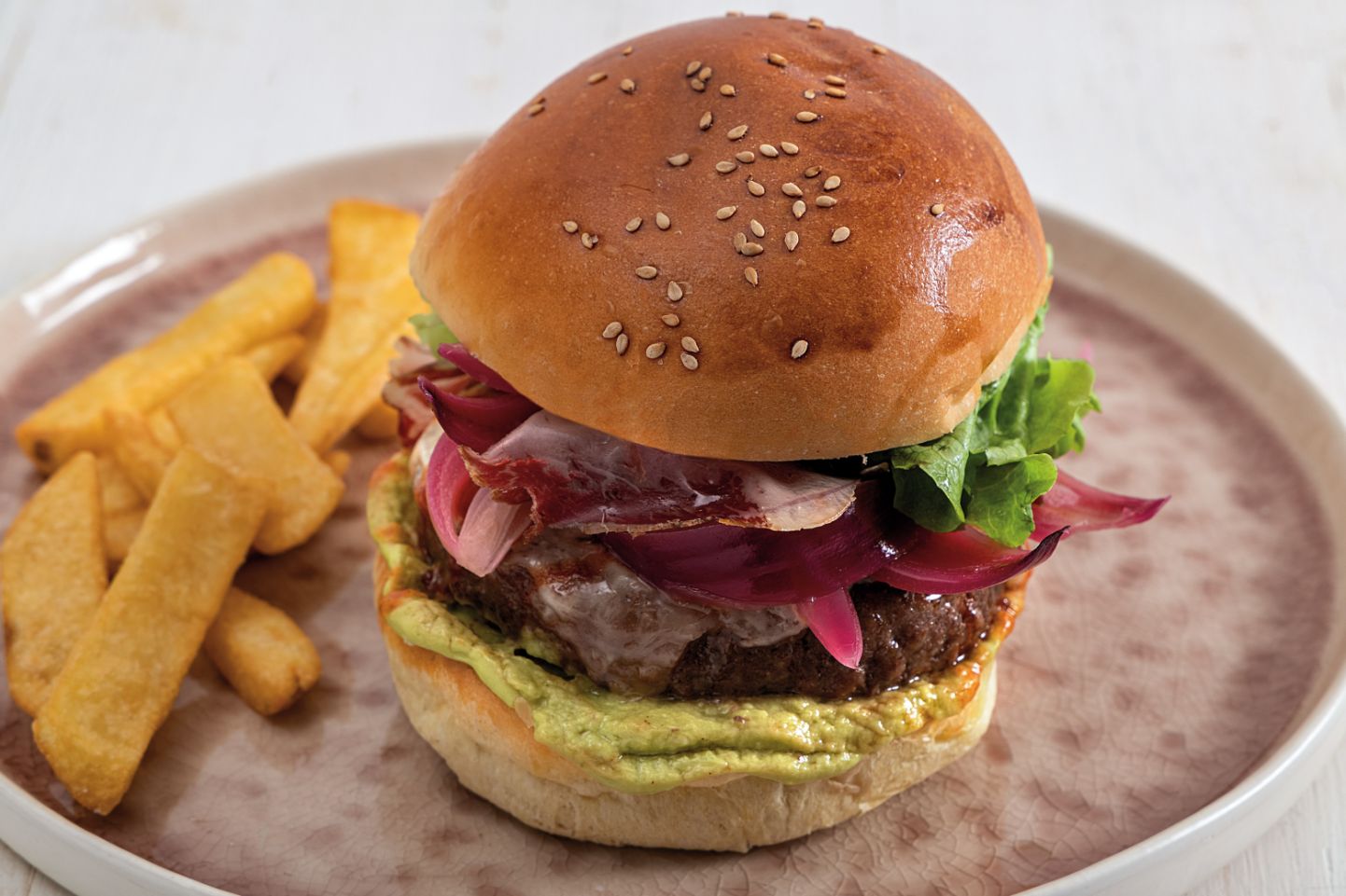 hamburger-con-caciocavallo-silano--capocollo-e-avocado-image