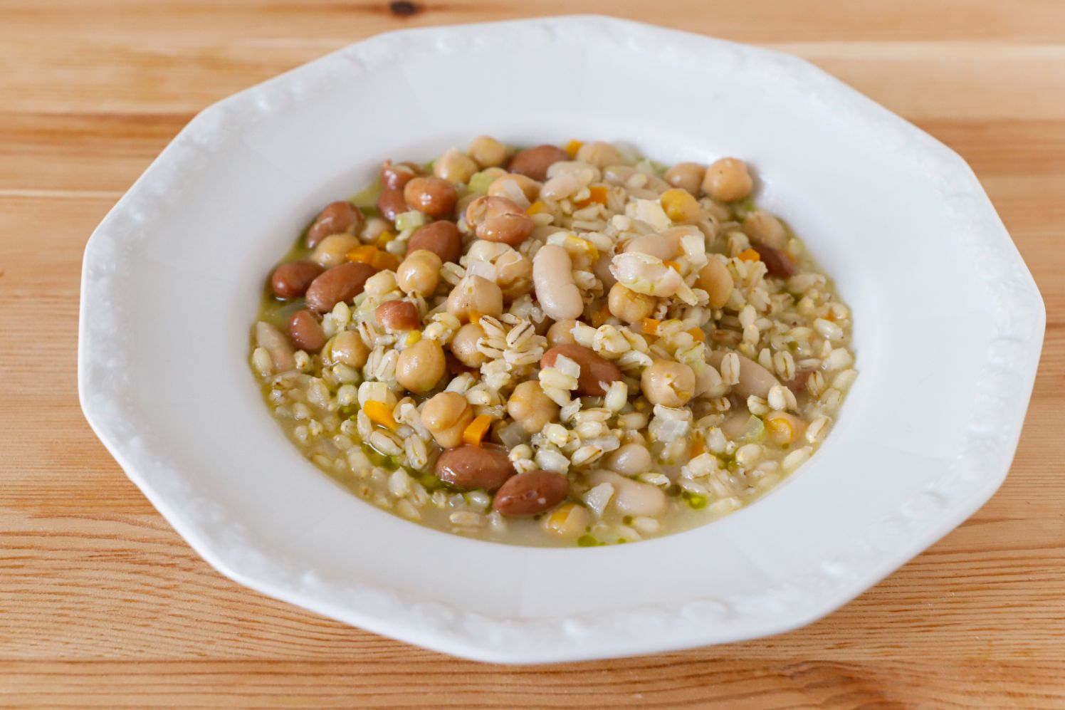 minestra-di-legumi-con-orzo-perlato-image