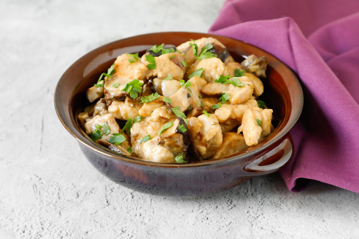 Bocconcini di pollo ai funghi porcini