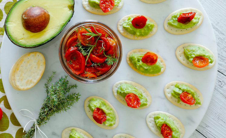 cracker-avocado-pomodorini-confit-thumbnail
