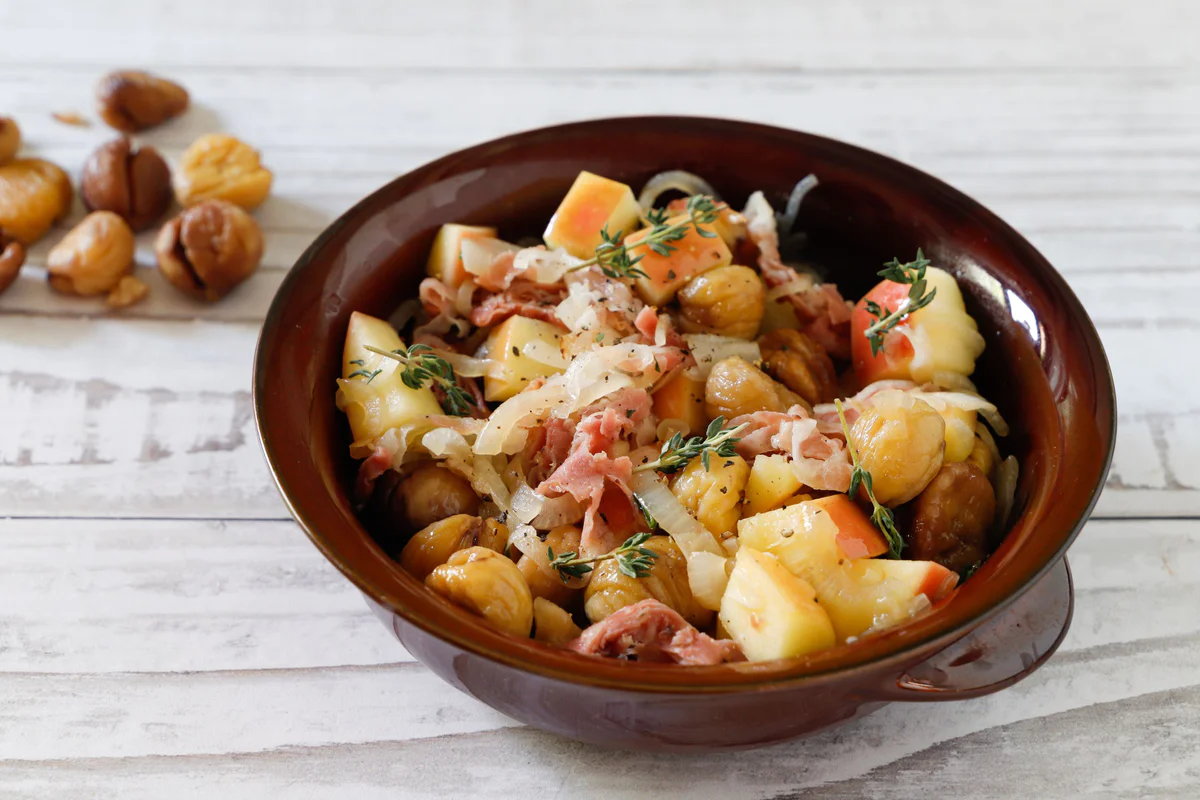 contorno-castagne-speck-mele