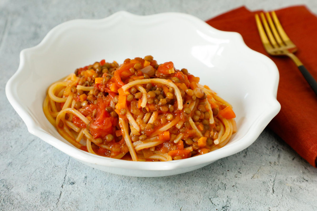 Spaghetti alla chitarra con ragù di lenticchie